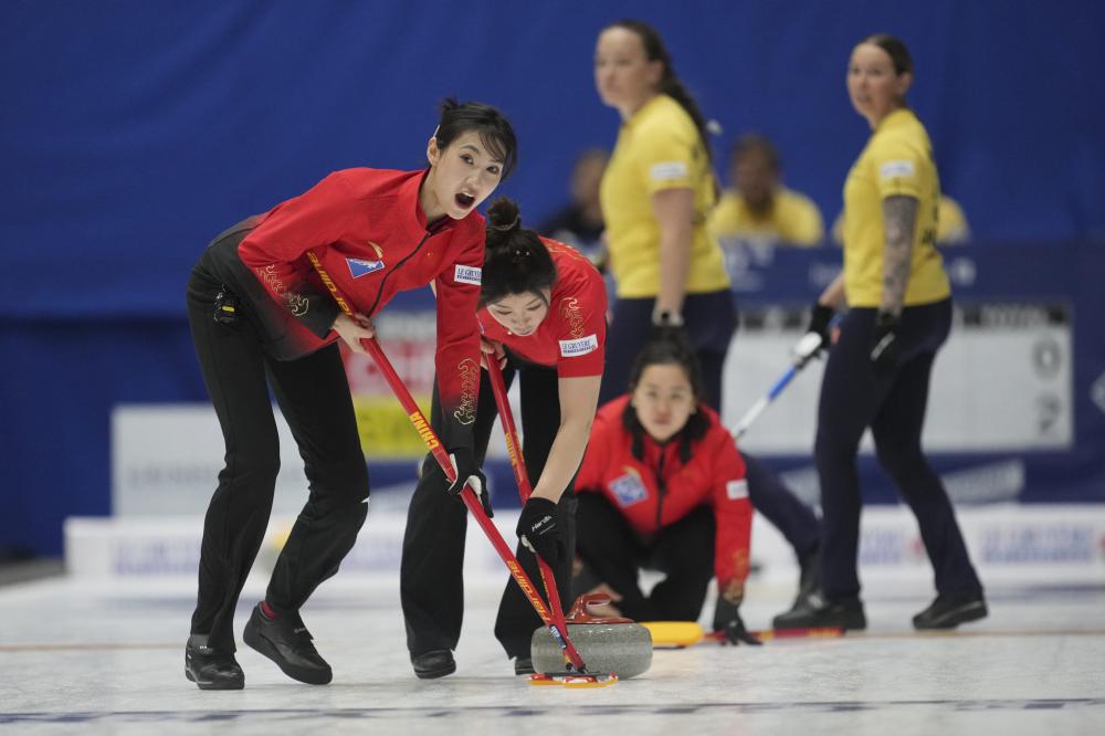 34岁阿联酋国脚奥马尔宣布退役，曾斩获亚洲足球先生