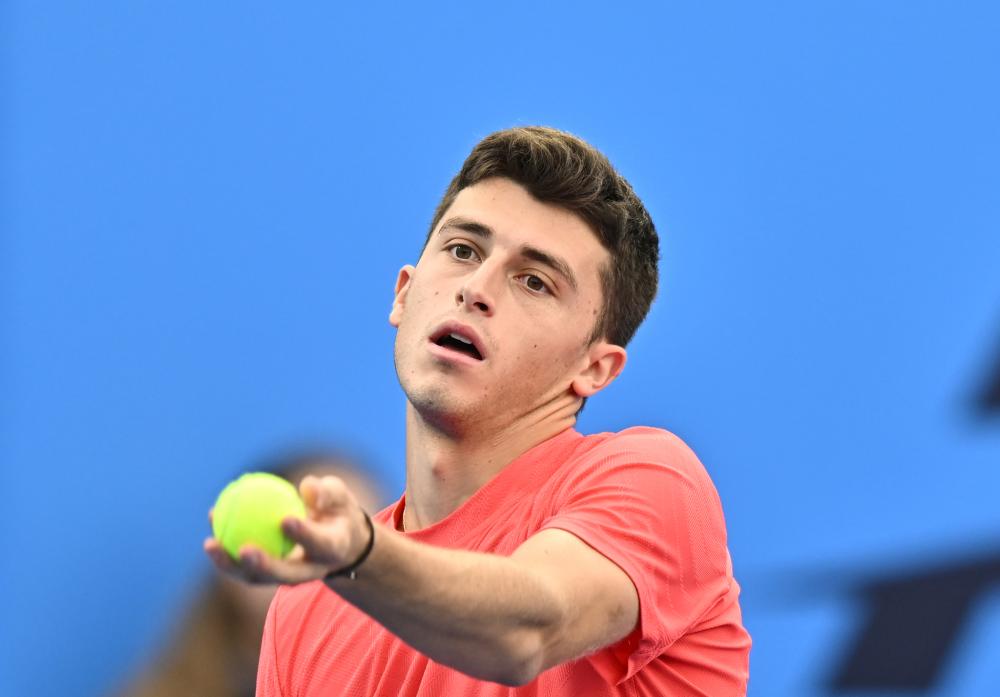 网球ATP年终总决赛：奥热-阿利亚西姆胜兹韦列夫